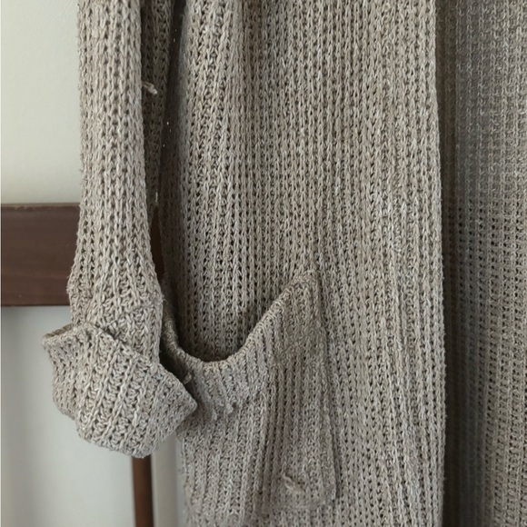 Carly Jean Los Angeles Slouchy Cardigan - Picture 2 of 5